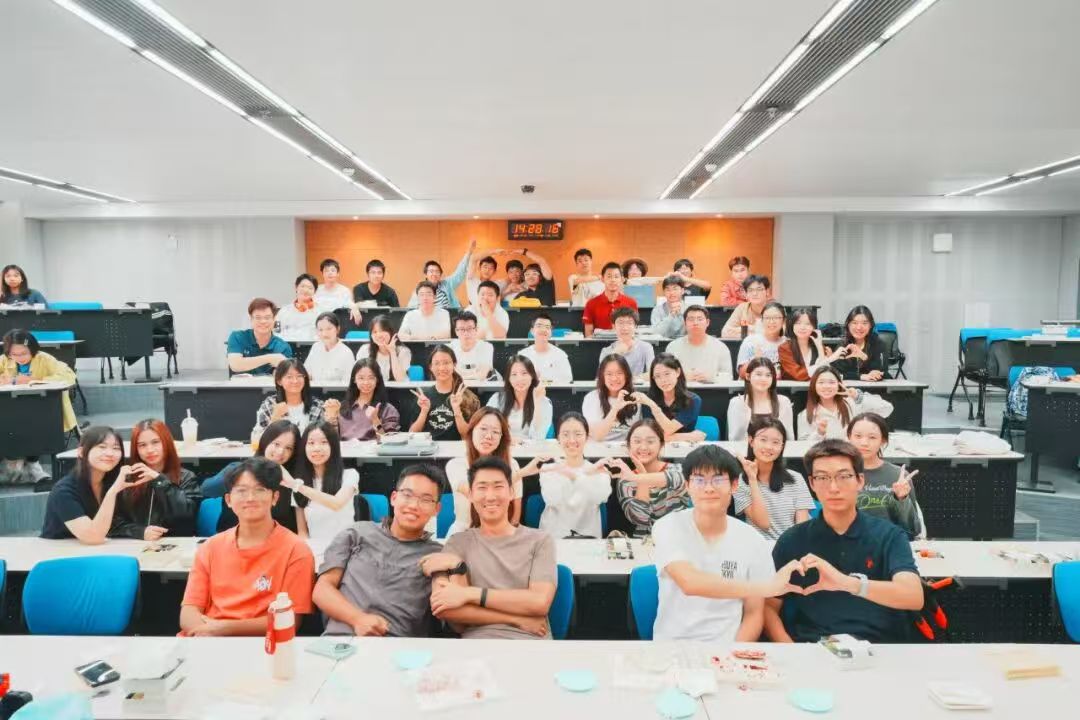 B5C94012EF95B55C751F8C5C6E1_A734B18C_1BA23