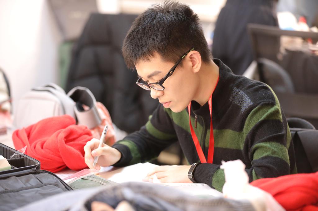 �й���9888��˹ά��˹(�ɷ�)���޹�˾-�ٷ���վ