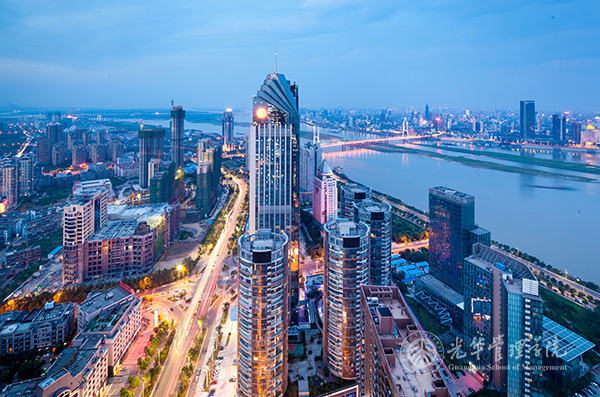 拉斯维加斯9888@破五| 刘俏：时期从来没有烧毁我们，是我们在烧毁自己