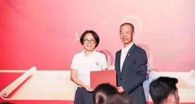 AE12B80B8DB374F9043313716B4_5A41880E_2C8D